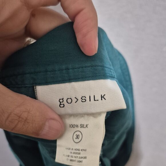 GO SILK Women's 100% Silk Green Pleated Shorts 40 Medium - Picture 8 of 9